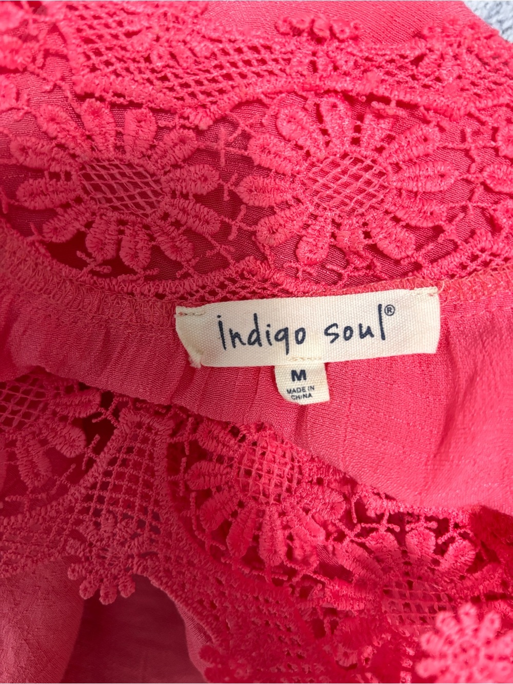Indigo Soul Boho-Style Peasant Blouse Coral Floral Crochet Lace V-Neckline M - Picture 5 of 8